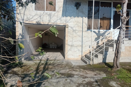 حیاط ویلای دربست دوخوابه چوکام رشت | ویلای مستقل با حیاط و پارکینگ | ایجاره