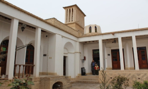 خانه یغمایی ها- شاهرود جاهای دیدنی شاهرود؛ از جنگلهای هیرکانی تا سکوت کویر | ایجاره