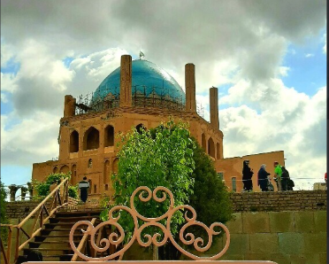 جاهای دیدنی سلطانیه؛ شکوه گنبد فیروزهای در قلب تاریخ ایران | ایجارهسلطانیه گنبد1
